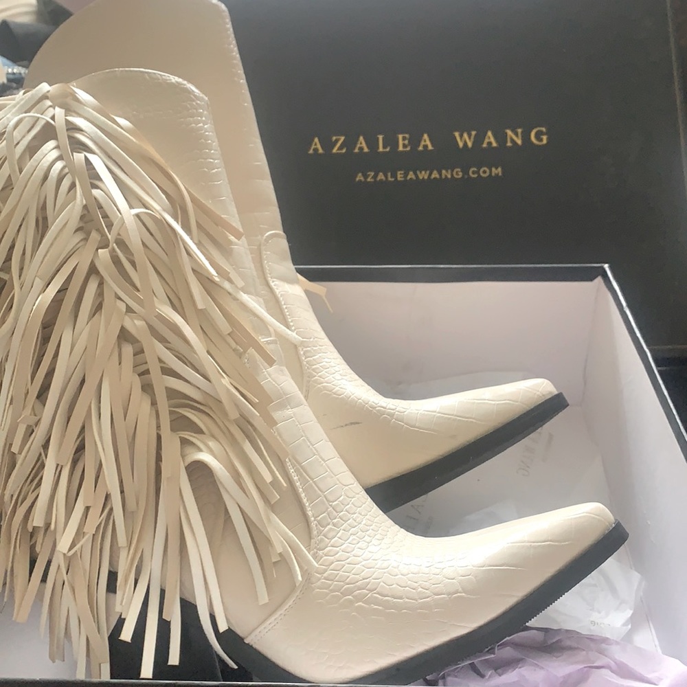 Azalea Wang cowboy style boot